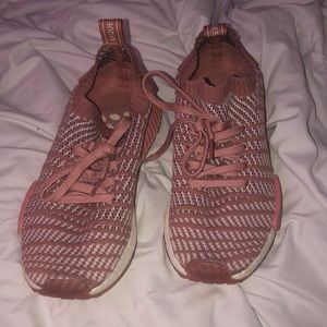 Blush color Adidas Sneaker
